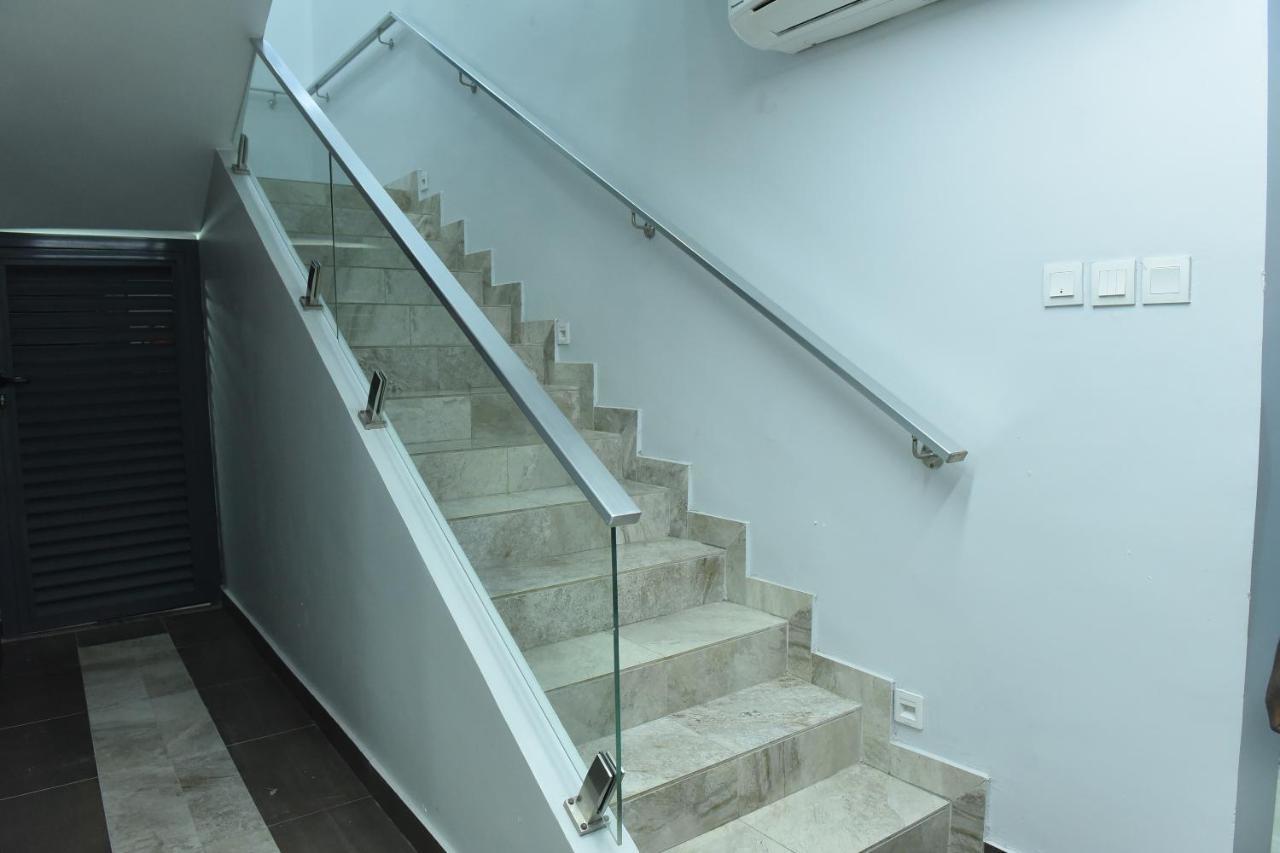 Urban Metro Inn Lagos Exterior foto